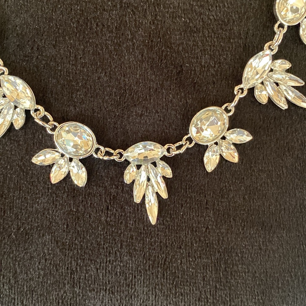 Jewelry - Picture 3 of 6